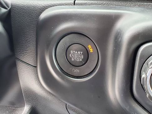 Used 2022 Jeep Wrangler Unlimited Sport AWD/4WD image 12