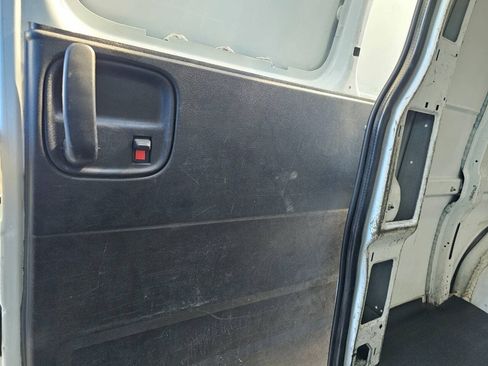 Used 2015 Chevrolet Express 2500 Extended RWD image 42