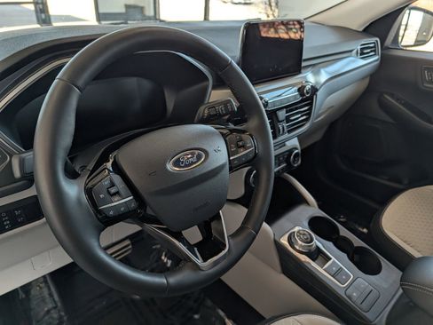 Used 2023 Ford Escape Active image 17