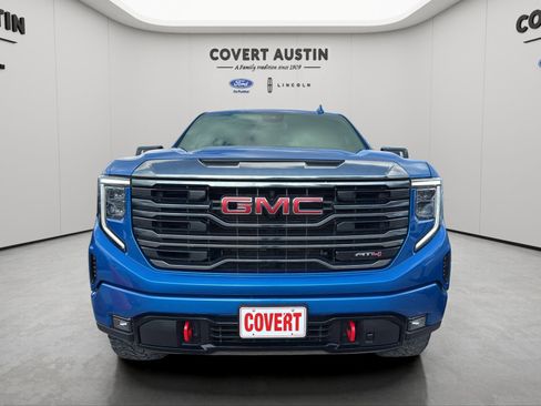 Used 2022 GMC Sierra 1500 AT4 w/ AT4 Preferred Package AWD/4WD image 8