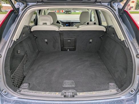 Certified 2022 Volvo XC60 B5 Inscription w/ Advanced Package image 13