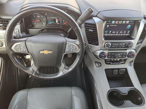 Used 2020 Chevrolet Suburban LT RWD image 15