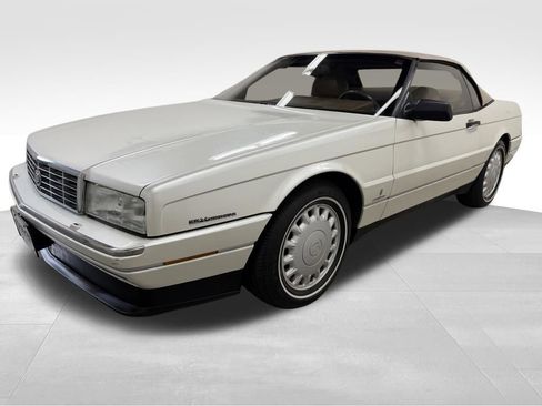 Used 1993 Cadillac Allante FWD image 3