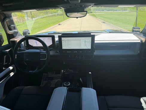 Used 2025 GMC Hummer EV 3X w/ LPO, Illumination Package AWD/4WD image 21