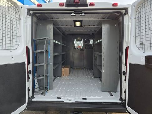 Used 2025 RAM ProMaster 2500 w/ Quick Order Package 22G SLT FWD image 6