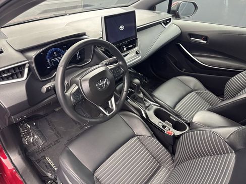 Used 2025 Toyota Corolla XSE FWD image 8