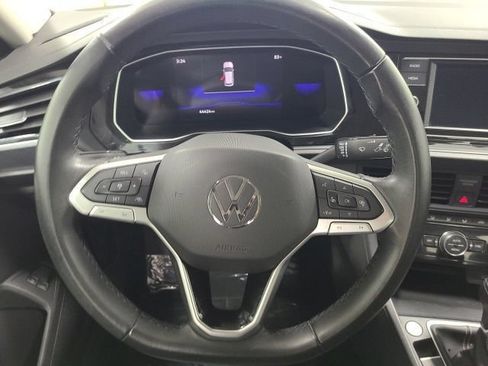 Used 2024 Volkswagen Jetta SE FWD image 20