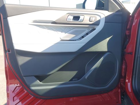 New 2026 Ford Explorer Platinum w/ LUX Leather Package image 20