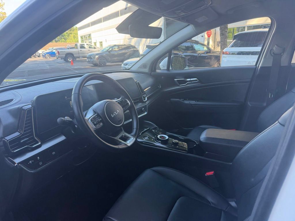 Used 2025 Kia Sportage EX AWD/4WD image 14
