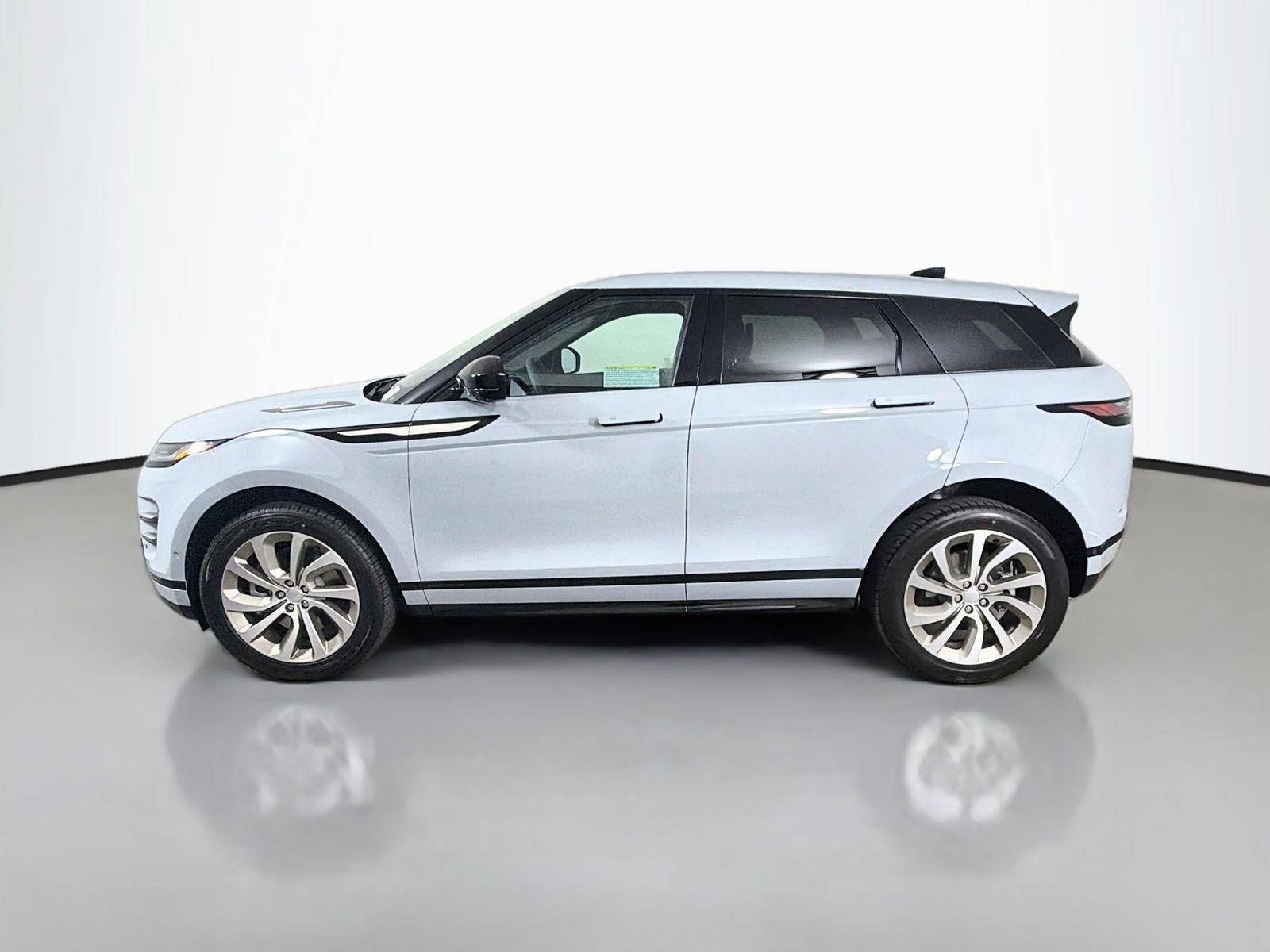 New 2026 Land Rover Range Rover Evoque Hoxton AWD/4WD image 2