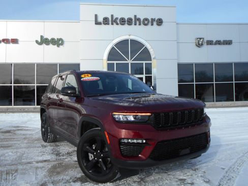 Certified 2024 Jeep Grand Cherokee Limited w/ Black Appearance Package image 2