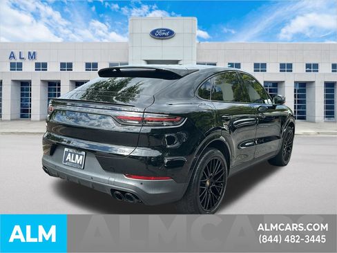 Used 2022 Porsche Cayenne S AWD/4WD image 5