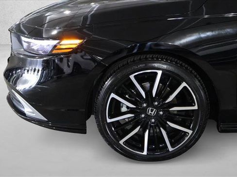 Used 2023 Honda Accord Touring image 29