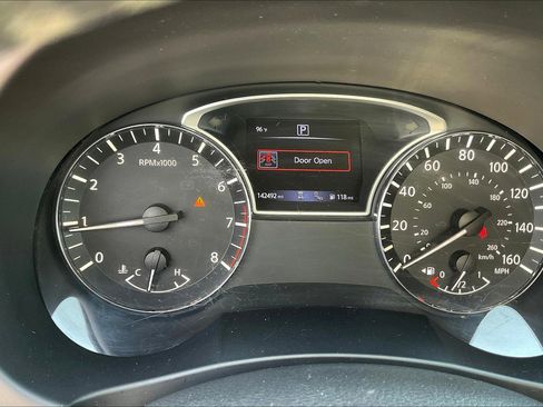 Used 2018 Nissan Altima 2.5 SV image 24