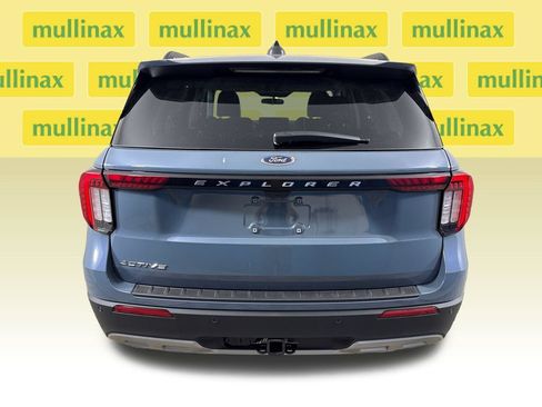 New 2026 Ford Explorer Active w/ Active Comfort Package RWD image 9