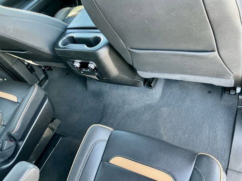 Used 2023 GMC Yukon AT4 w/ AT4 Premium Package image 26