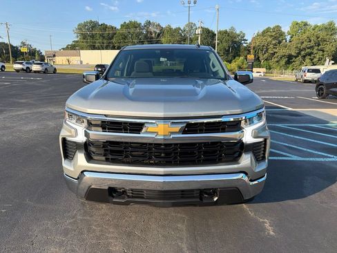 Used 2025 Chevrolet Silverado 1500 LT AWD/4WD image 2