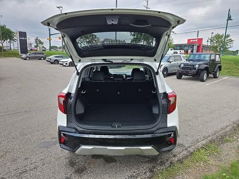 Certified 2024 Kia Seltos S AWD/4WD image 5