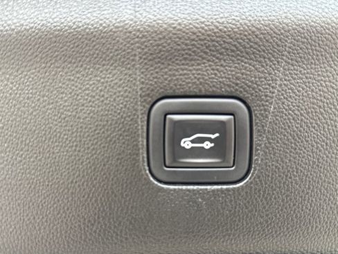 Used 2024 Buick Enclave Essence w/ Sport Touring Edition image 14