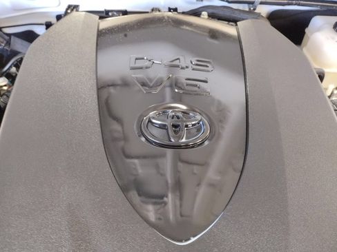 Used 2023 Toyota Tacoma TRD Off-Road AWD/4WD image 8