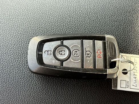 Used 2020 Ford Escape SEL image 31