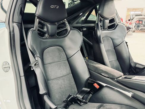 Used 2015 Porsche 911 GT3 RWD image 6