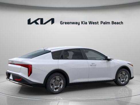 New 2026 Kia K4 LX image 8