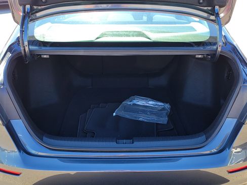 Certified 2023 Honda Accord EX image 8