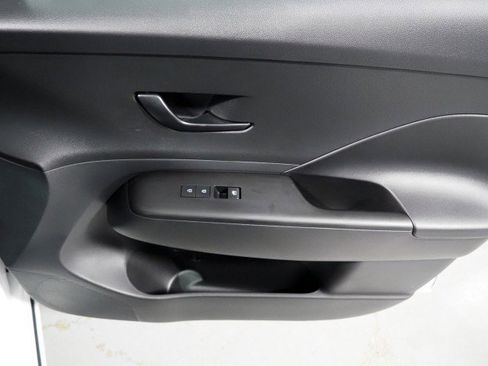 Used 2024 Hyundai Kona SEL FWD image 55