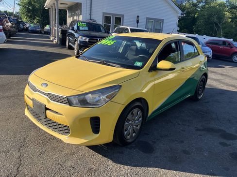 Used 2019 Kia Rio S FWD image 3