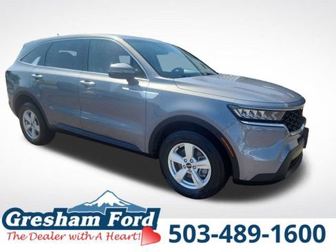Used 2023 Kia Sorento LX AWD/4WD image 12