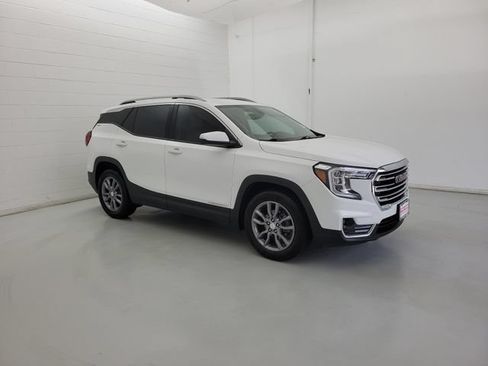 Used 2024 GMC Terrain SLT FWD image 4