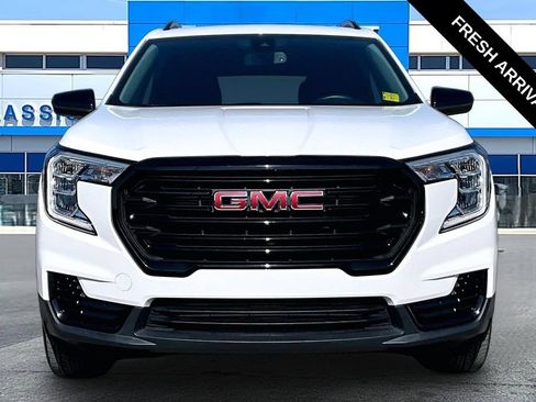 Used 2022 GMC Terrain SLE w/ Driver Convenience Package AWD/4WD image 18