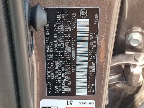 Used 2024 Toyota Camry LE FWD image 27