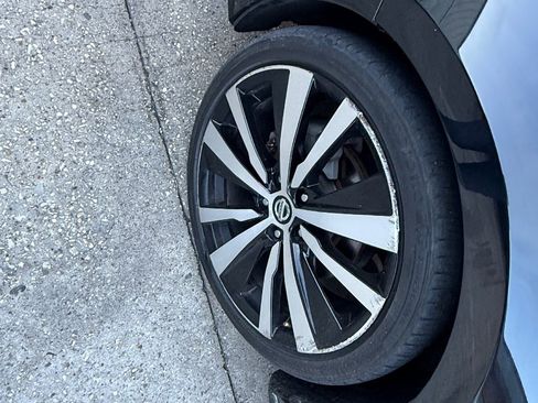Used 2020 Nissan Altima 2.5 SR FWD image 9