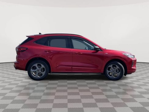 Used 2024 Ford Escape ST-Line w/ Tech Pack #1 AWD/4WD image 9