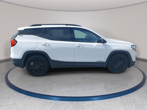 Used 2020 GMC Terrain SLE w/ Elevation Edition FWD image 4