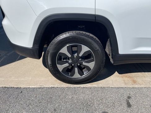 Used 2024 Jeep Grand Cherokee Limited 4xe image 10