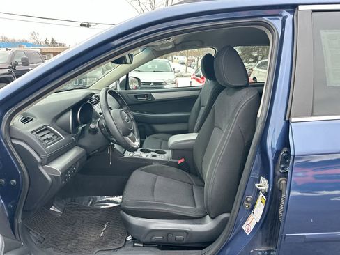 Used 2019 Subaru Outback 2.5i Premium image 21