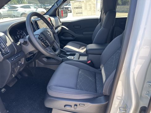 New 2026 Nissan Frontier SV w/ SV Convenience Package AWD/4WD image 4