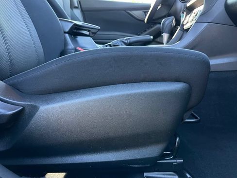 Used 2022 Subaru Crosstrek 2.0i AWD/4WD image 29
