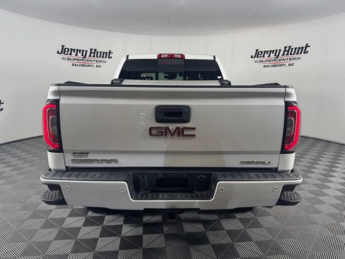 Used 2017 GMC Sierra 1500 Denali w/ Denali Ultimate Package AWD/4WD image 8
