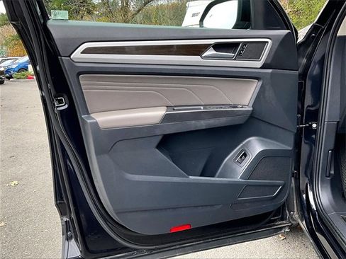 Used 2022 Volkswagen Atlas SE w/ Panoramic Sunroof Package image 19