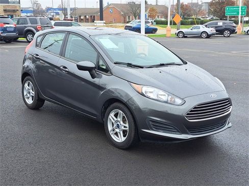 Used 2017 Ford Fiesta SE image 7