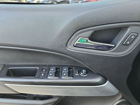 Used 2022 Chevrolet Colorado ZR2 image 33