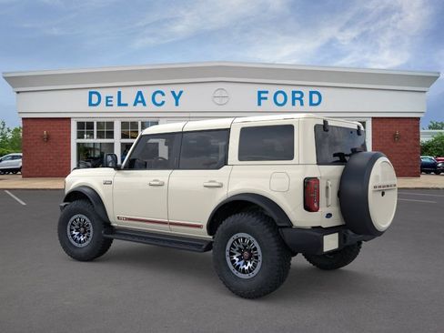 New 2026 Ford Bronco Outer Banks AWD/4WD image 4