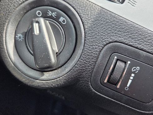 Used 2016 Dodge Journey SE image 23