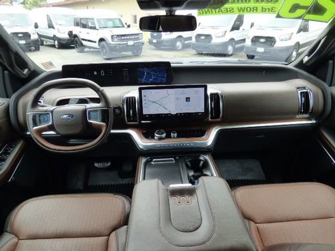 Used 2025 Ford Expedition King Ranch image 24