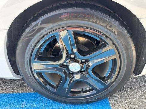 Used 2023 Chevrolet Camaro LT RWD image 10