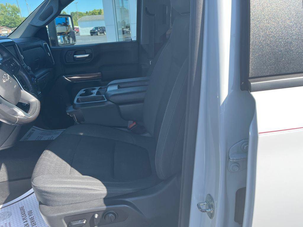 Used 2021 Chevrolet Silverado 1500 RST w/ Max Trailering Package AWD/4WD image 21